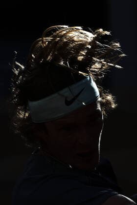 Sport Bilder des Tages (220602) -- PARIS, June 2, 2022 -- Andrey Rublev returns a shot during the men s singles quarterfinal between Marin Cilic of Croatia and Andrey Rublev of Russia at the French Open tennis tournament at Roland Garros in Paris, France, June 1, 2022. ) (SP)FRANCE-PARIS-TENNIS-ROLAND GARROS-FRENCH OPEN-MEN S SINGLES QUARTERFINAL MengxDingbo 