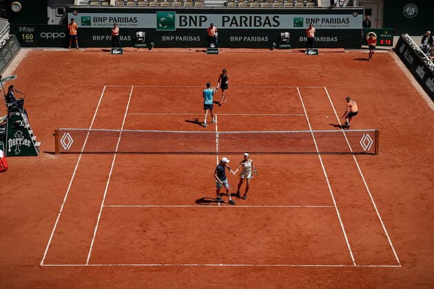Ena SHIBAHARA (JPN) et Wesley KOOLHOF (NED) contre Ulrikke EIKERI (NOR) et Joran VLIEGEN (BEL) TENNIS : Roland Garros 2022 - Finale Double Mixte - 02 06 2022 AurelienMorissard Panoramic 
