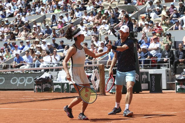Ena SHIBAHARA (JPN) et Wesley KOOLHOF (NED) contre Ulrikke EIKERI (NOR) et Joran VLIEGEN (BEL) TENNIS : Roland Garros 2022 - Finale Double Mixte - 02 06 2022 MichaelBaucher Panoramic 