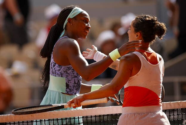 Mandatory Credit: Photo by Ella Ling Shutterstock (12959949p) Coco Gauff of USA hugs Martina Trevisan of Italy French Open Tennis, Day 12, Roland Garros, Paris, France - 02 Jun 2022 French Open Tennis, Day 12, Roland Garros, Paris, France - 02 Jun 2022  Copyright: xEllaxLing Shutterstockx 12959949p