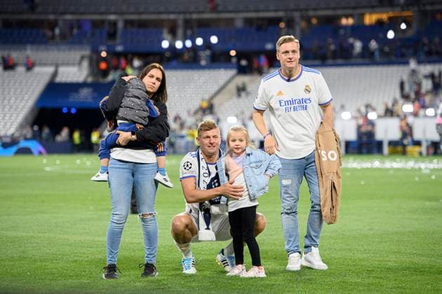 Toni KROOS Real with family wife Jessica, baby, children, brother Felix KROOS r Football Champions League Final 2022, Liverpool FC LFC Real Madrid Real 0 1, on 28 05 2022 in Paris France Â