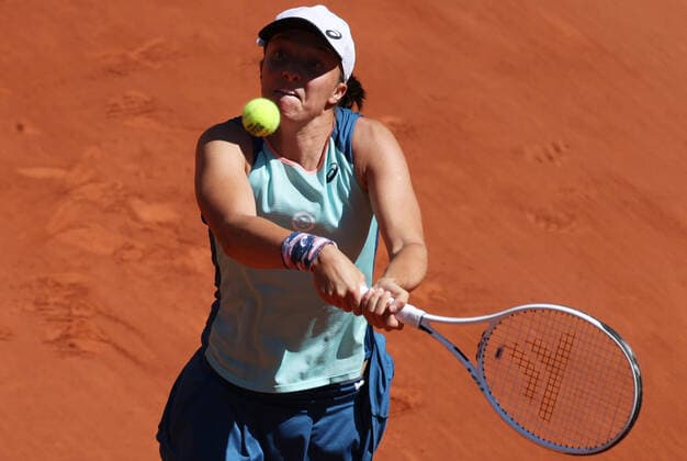 (220603) -- PARIS, June 3, 2022 -- Iga Swiatek returns a shot during the women s singles semifinal between Iga Swiatek of Poland and Daria Kasatkina of Russia at the French Open tennis tournament at Roland Garros in Paris, France, June 2, 2022. ) (SP)FRANCE-PARIS-TENNIS-ROLAND GARROS-FRENCH OPEN-WOMEN S SINGLES SEMIFINAL GaoxJing 