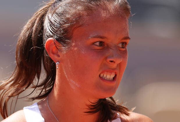 (220603) -- PARIS, June 3, 2022 -- Daria Kasatkina reacts during the women s singles semifinal between Iga Swiatek of Poland and Daria Kasatkina of Russia at the French Open tennis tournament at Roland Garros in Paris, France, June 2, 2022. ) (SP)FRANCE-PARIS-TENNIS-ROLAND GARROS-FRENCH OPEN-WOMEN S SINGLES SEMIFINAL GaoxJing 