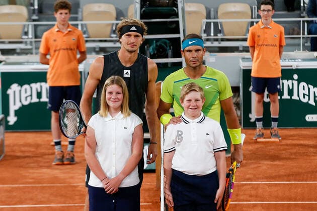 03 06 2022, Tennis, French Open 2022 Roland Garros, FRA, Paris, Roland Garros Picture from left Alexander Zverev GER and Rafael Nadal ESP before the match Copyright: HMBxMedia AntonioxBorga