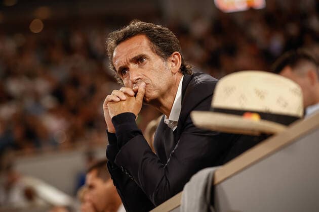 Demi-finale Hommes entre Rafael NADAL (ESP) et Alexander ZVEREV (GER) - Alexandre Bompard CELEBRITE : Roland Garros 2022 - 03 06 2022 AurelienMorissard Panoramic 
