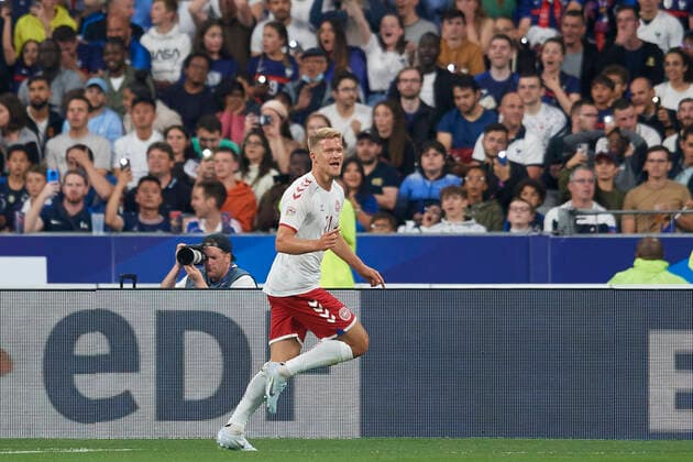 France v Denmark: UEFA Nations League - League Path Group 1 Andreas Cornelius (Trabzonspor) of Denmark celebrates after scoring his sides first goal during the UEFA Nations League League A Group 1 match between France and Denmark at Stade de France on June 3, 2022 in Paris, France. Paris France  Copyright: xJosexBretonx originalFilename:breton-francevd220603_npGM7.jpg