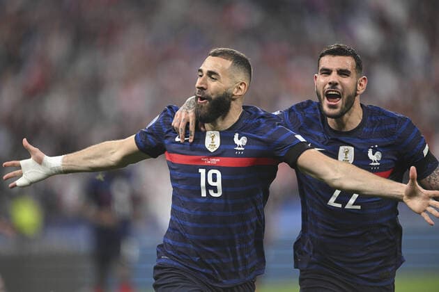 joie des joueurs de l equipe de FRance apres le but de Karim Benzema (France) FOOTBALL : France vs Danemark - Ligue des Nations - 03 06 2022 JBAutissier Panoramic 