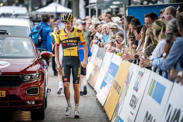2022 06 03 20 31 04 MAASTRICHT Cyclist Tom Dumoulin prior to the start of the RSM Wealer Ronde, a criterium in Maastricht Dumoulin will end his career after this season ANP ROB ENGELAAR netherlands out belgium out Maastricht xVIxxIVx 449769148 originalFilename: 0160583145st.jpg