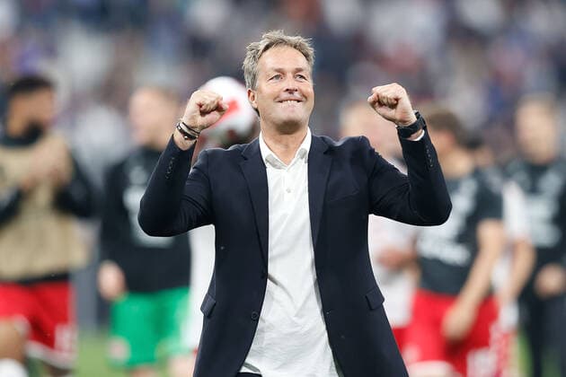 Parc des Princes, Paris 03 June 2022 UEFA Nations League France Denmark v l , coach Kasper Hjulmand Denmark cheers after end of match Copyright: AntonioxBorga