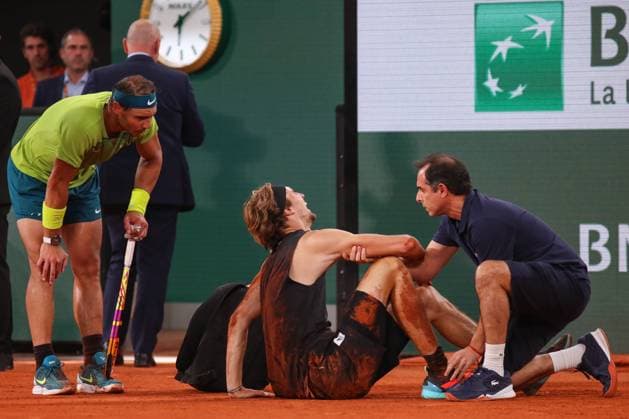 2022 French Open - Day Thirteen Alexander Zverev injury during his match against Rafael Nadal on Philipe Chatrier court in the 2022 French Open semi-finals. PARIS France  Copyright: xIbrahimxEzzatx originalFilename:ezzat-notitle220603_npKwO.jpg