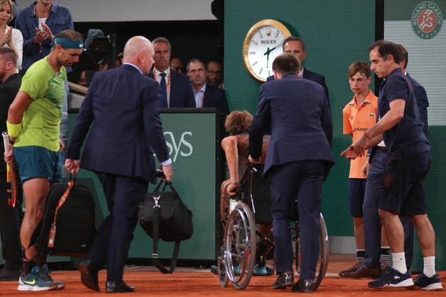 2022 French Open - Day Thirteen Alexander Zverev injury during his match against Rafael Nadal on Philipe Chatrier court in the 2022 French Open semi-finals. PARIS France  Copyright: xIbrahimxEzzatx originalFilename:ezzat-notitle220603_npMBa.jpg