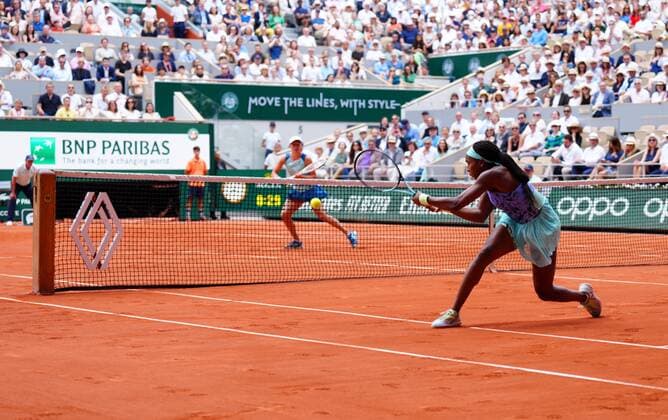 Mandatory Credit: Photo by Javier Garcia Shutterstock (12960014j) Coco Gauff hits a rare winner at 5-1 down in the first set French Open Tennis, Day 14, Roland Garros, Paris, France - 04 Jun 2022 French Open Tennis, Day 14, Roland Garros, Paris, France - 04 Jun 2022  Copyright: xJavierxGarcia Shutterstockx 12960014j
