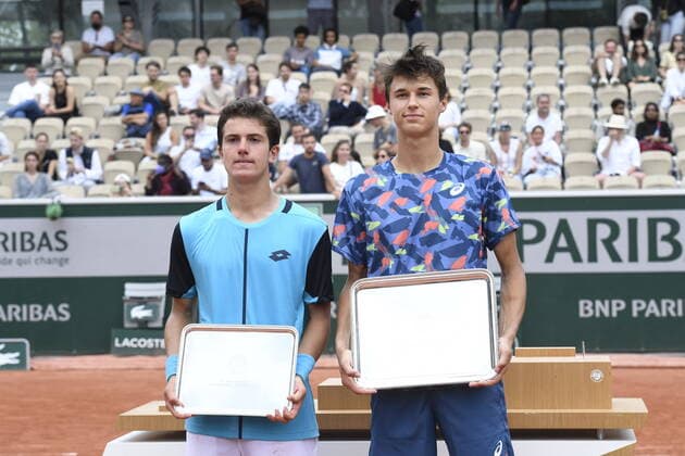 Tennis - Roland Garros 2022 - Gabriel Debru - France gagne le tournoi junior TENNIS : Roland Garros 2022 - France - 04 06 2022 ChrysleneCaillaud Panoramic 