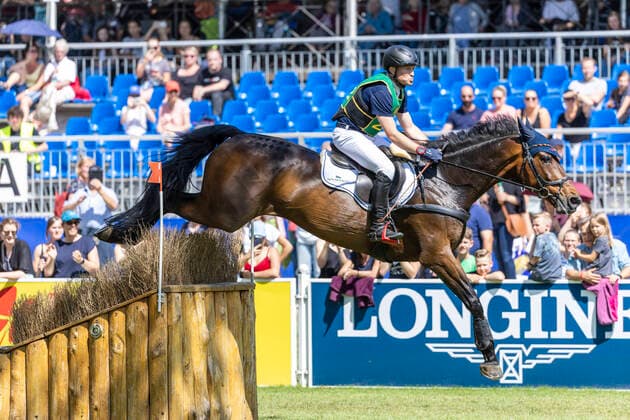 Sport Themen der Woche KW22 Sport Bilder des Tages WIESBADEN - PfingstTurnier 2022, WIESBADEN - PfingstTurnier 2022 JUNG Michael (GER), Highlighter Teilprüfung Gelände CCI4*-S (Vielseitigkeit) Preis der Familie Prof. Heicke Wertungsprüfung für den U25 Förderpreis VIelseitigkeit 2022 Wiesbaden, Biebricher Schlosspark 04. June 2022 - *** WIESBADEN PfingstTurnier 2022, WIESBADEN PfingstTurnier 2022 JUNG Michael GER , Highlighter Teilprüfung Gelände CCI4 S Vielseitigkeit Preis der Familie Prof Heicke Wertungsprüfung für den U25 Förderpreis VIelseitigkeit 2022 Wiesbaden, Biebricher Schlosspark 04 June 2022