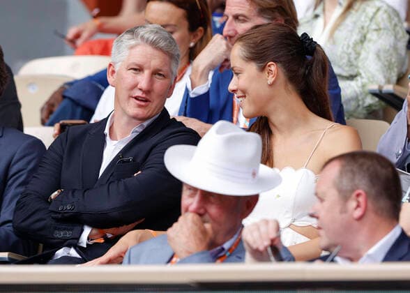 French Open in Paris, Bastian Schweinsteiger and wife Ana Ivanovic in the VIP box Tennis French Open in Paris 2022 Grand Slam French Open Paris, Roland Garros 4 June 2022 Copyright: xJuergenxHasenkopfx