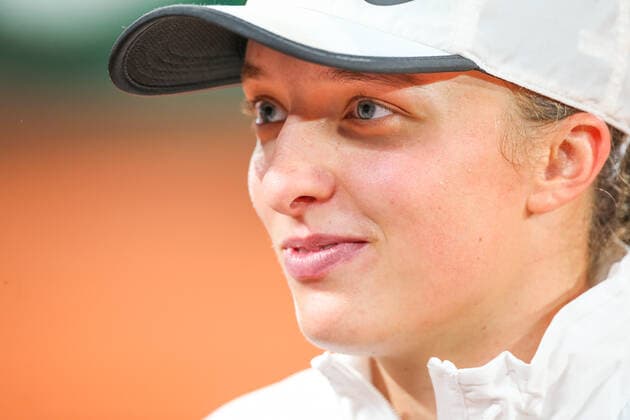 2022 French Open Women s Final Iga Swiatek giving a speech after her win over Coco Gauff in the 2022 French Open women s final. PARIS France  Copyright: xIbrahimxEzzatx originalFilename:ezzat-notitle220604_npvMr.jpg