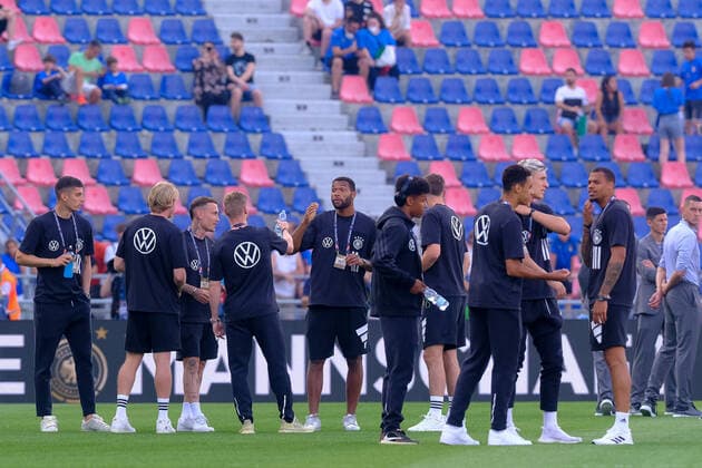 Players Germany come on the pitch for viewing, ITA, Italy vs Germany, Football, Uefa Nations League, Matchday 1, Season 2022, 04 06 2022, ITA, Italy vs Germany, Football, Nations League, Matchday 1, Season 2022, 04 06 2022 Bologna Copyright: xEibner-Pressefotox EP_EER