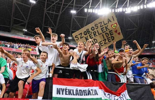 Budapest, Hungary, 4th June 2022. Hungarian school children ask for a players shirt during the UEFA Nations League match at Puskas Arena, Budapest. Picture credit should read: David Klein Sportimage EDITORIAL USE ONLY. No use with unauthorised audio, video, data, fixture lists, club league logos or live services. Online in-match use limited to 120 images, no video emulation. No use in betting, games or single club league player publications. SPI-1726-0118
