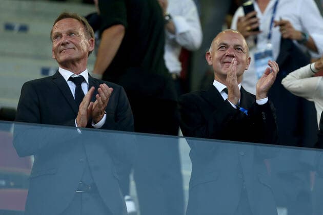 04 06 2022, Bologna, Italy, Renato Dall Ara , Italy vs Germany UEFA Nations League Path A Group 2, Hans Joachim Watzke and DFB President Bernd Neuendorf gestures, gestures Photo H Langer Bologna Renato Dall Ara Emilia Romagna Italy  541_ITAGER20220604_018 Langer-541