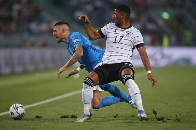Fußball, Nations League, Italien - Deutschland Italy - 04.06.2022: CRISTIANO BIRAGHI (ITALY), BENJAMIN HENRICHS (GERMANY) in action during the UEFA Nations league 2023 football match between Italy vs Germany at Stadio Dall™Ara in Bologna on 04 june 2022.  Copyright: xMarcoxIacobuccix xipa-agency.netx xMarcoxIacobuccix 0