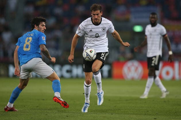 Fußball, Nations League, Italien - Deutschland Italy - 04.06.2022: SANDRO TONALI (ITALY), LEON GORETZKA (GERMANY) in action during the UEFA Nations league 2023 football match between Italy vs Germany at Stadio Dall™Ara in Bologna on 04 june 2022.  Copyright: xMarcoxIacobuccix xipa-agency.netx xMarcoxIacobuccix 0