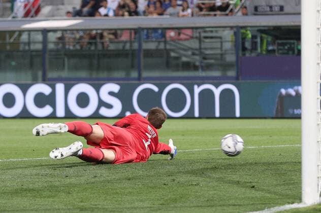 Goalkeeping action by Manuel Neuer 1 Germany , Italy vs Germany, UEFA, Nations League, Football, 04 06 2022 Bologna Emilia Romagna Italy Copyright: xkolbert-press ChristianxKolbertx