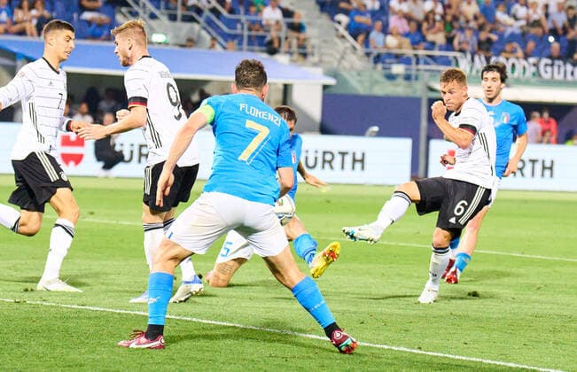 Joshua Kimmich, DFB 6 scores, shoots goal , Tor, Treffer, Torschuss, 1-1 in the UEFA Nations League 2022 match ITALY - GERMANY in Season 2022 2023 on Juni 04, 2022 in Bologna, Italy.