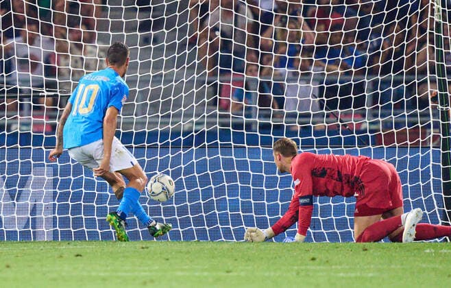 Lorenzo Pellegrini, ITA 10 scores, shoots goal , Tor, Treffer, Torschuss, 1-0 in the UEFA Nations League 2022 match ITALY - GERMANY in Season 2022 2023 on Juni 04, 2022 in Bologna, Italy.