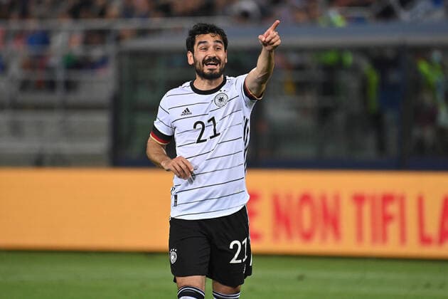 Ilkay GUENDOGAN GER , gestures,gives instructions,action,single image,cropped single image,half figure,half figure Football UEFA Nations League,Group Stage 1 Matchday Italy ITA Germany GER 1 1, on 04 06 2022, Renato Dall Ara Stadium Bologna