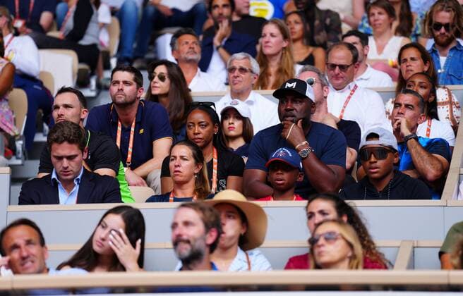 Mandatory Credit: Photo by Javier Garcia Shutterstock (12960014bs) The family box of Coco Gauff French Open Tennis, Day 14, Roland Garros, Paris, France - 04 Jun 2022 French Open Tennis, Day 14, Roland Garros, Paris, France - 04 Jun 2022  Copyright: xJavierxGarcia Shutterstockx 12960014bs