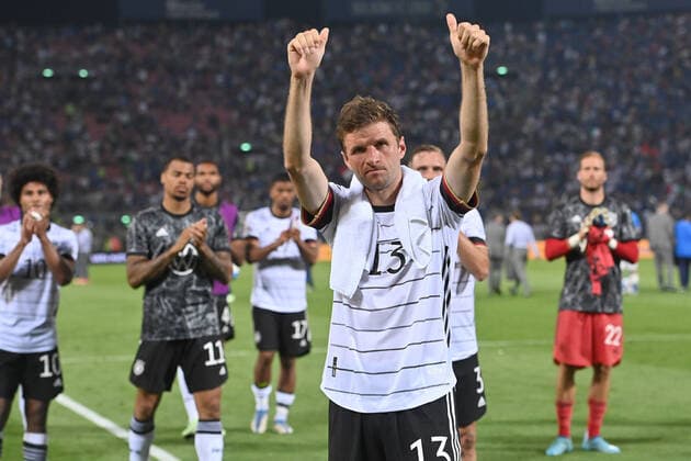 Thomas MUELLER GER applauds to German fans,football fans,final cheer Football UEFA Nations League,group stage 1 matchday Italy ITA Germany GER 1 1, on 04 06 2022, Renato Dall Ara Stadium Bologna