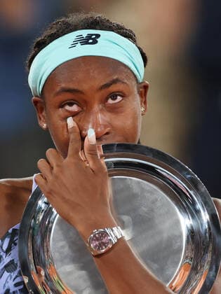 (220605) -- PARIS, June 5, 2022 -- Coco Gauff reacts during the awarding ceremony after the women s singles final between Iga Swiatek of Poland and Coco Gauff of the United States at the French Open tennis tournament at Roland Garros in Paris, France, June 4, 2022. ) (SP)FRANCE-PARIS-TENNIS-ROLAND GARROS-FRENCH OPEN-WOMEN S SINGLES-FINAL GaoxJing 