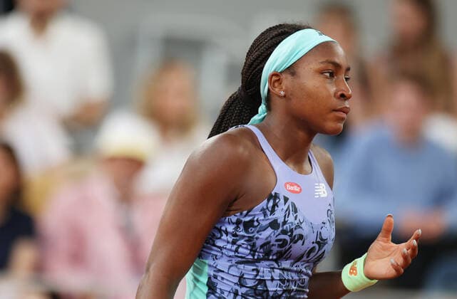 (220605) -- PARIS, June 5, 2022 -- Coco Gauff reacts during the women s singles final between Iga Swiatek of Poland and Coco Gauff of the United States at the French Open tennis tournament at Roland Garros in Paris, France, June 4, 2022. ) (SP)FRANCE-PARIS-TENNIS-ROLAND GARROS-FRENCH OPEN-WOMEN S SINGLES-FINAL GaoxJing 