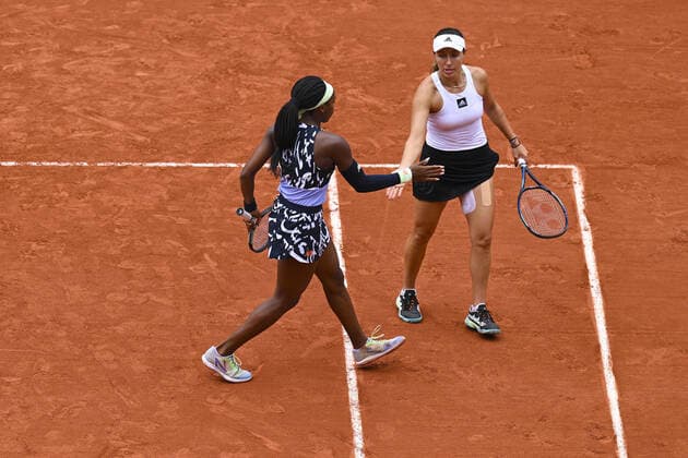 Jessica Pegula (usa) Coco Gauff (usa) TENNIS : Roland Garros 2022 - Finale double femme - 05 06 2022 JBAutissier Panoramic 