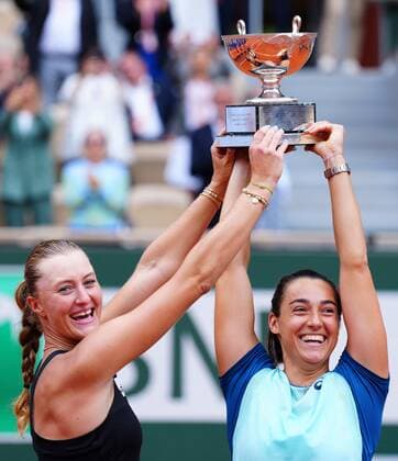 Mandatory Credit: Photo by Javier Garcia Shutterstock (12960016am) Kristina Mladenovic and Caroline Garcia celebrate winning the Women s Doubles Final French Open Tennis, Day 15, Roland Garros, Paris, France - 05 Jun 2022 French Open Tennis, Day 15, Roland Garros, Paris, France - 05 Jun 2022  Copyright: xJavierxGarcia Shutterstockx 12960016am