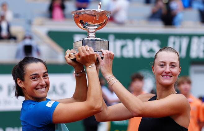 Mandatory Credit: Photo by Javier Garcia Shutterstock (12960016ap) Kristina Mladenovic and Caroline Garcia celebrate winning the Women s Doubles Final French Open Tennis, Day 15, Roland Garros, Paris, France - 05 Jun 2022 French Open Tennis, Day 15, Roland Garros, Paris, France - 05 Jun 2022  Copyright: xJavierxGarcia Shutterstockx 12960016ap