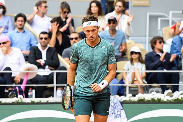 Attitude - Deception de Casper Ruud ( NOR ) TENNIS : Roland Garros 2022 - Internationaux de France - 05 06 2022 FedericoPestellini Panoramic 