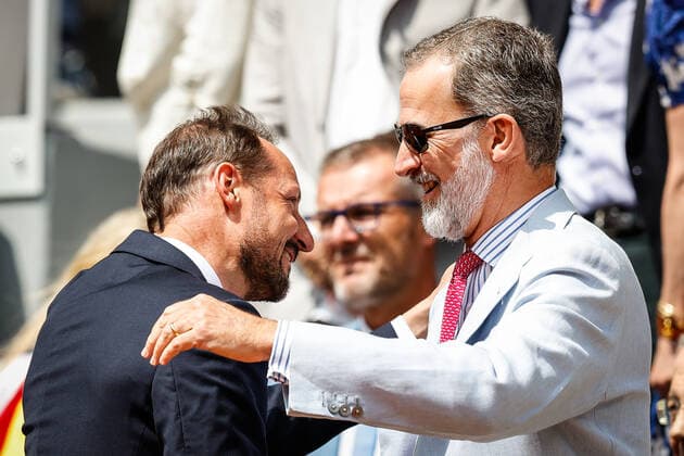 Sport Bilder des Tages June 5, 2022, Paris, France, France: Crown Prince of Norway Haakon with King Felipe VI of Spain during the Day fifteen of Roland-Garros 2022, French Open 2022, Grand Slam tennis tournament at the Roland-Garros stadium on June 05, 2022 in Paris, France. Paris France - ZUMAm308 20220605_zsp_m308_015 Copyright: xMatthieuxMirvillex