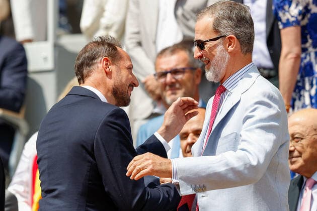 05 06 2022, Tennis, French Open 2022 Roland Garros, FRA, Paris, Roland Garros Final Men Singles Rafael Nadal ESP Casper Ruud NOR Picture v li Felipe VI King of Spain welcomes Prince Haakon with wife Mette Marit Copyright: HMBxMedia AntonioxBorga
