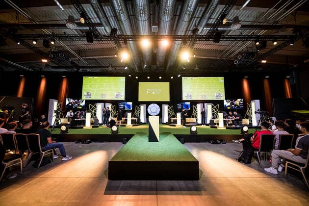 VBL Grand Final by bevestor 05 06 2022 View of the stage from the well-filled auditorium Virtual Bundesliga Grand Final by bevestor, Cologne, XPOST Copyright: xBEAUTIFULxSPORTS Wunderlx