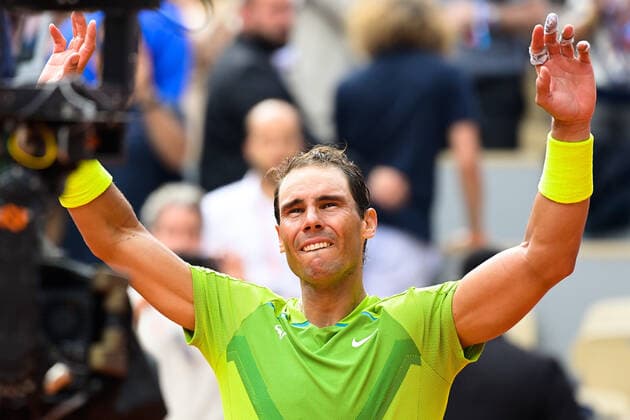 Attitude - Joie de Rafael Nadal ( Espagne ) en fin du match TENNIS : Roland Garros 2022 - Internationaux de France - 05 06 2022 FedericoPestellini Panoramic 