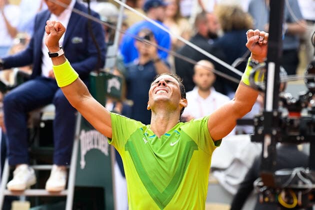 Attitude - Joie de Rafael Nadal ( Espagne ) en fin du match TENNIS : Roland Garros 2022 - Internationaux de France - 05 06 2022 FedericoPestellini Panoramic 