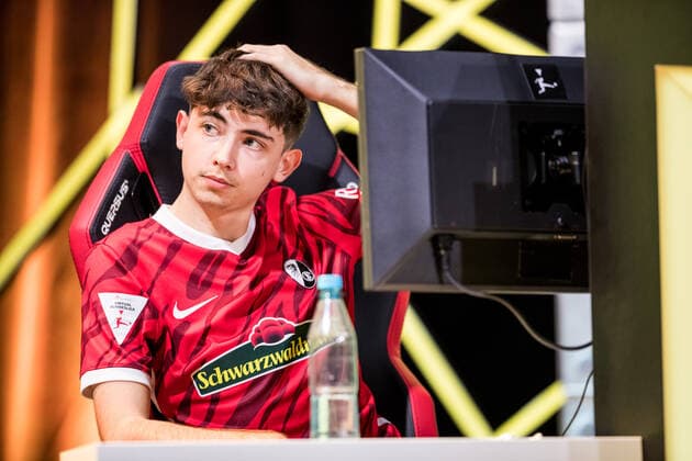 VBL Grand Final by bevestor 05 06 2022 Dylan DullenMIKE Neuhausen SC Freiburg Virtual Bundesliga Grand Final by bevestor, Koeln, XPOST Copyright: xBEAUTIFULxSPORTS Wunderlx