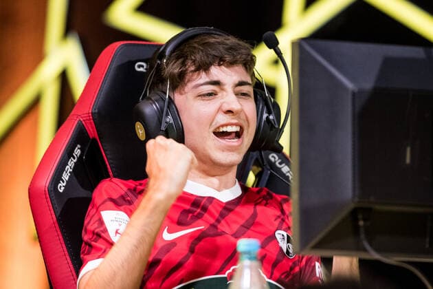 VBL Grand Final by bevestor 05 06 2022 Dylan DullenMIKE Neuhausen SC Freiburg cheers its entry into the final Virtual Bundesliga Grand Final by bevestor, Koeln, XPOST Copyright: xBEAUTIFULxSPORTS Wunderlx