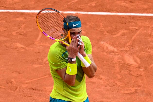 joie de Rafael Nadal (Esp) en fin de match TENNIS : Roland Garros 2022 - Finale Simple Messieurs - 05 06 2022 JBAutissier Panoramic 