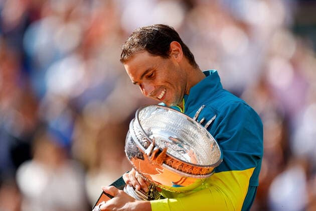 05 06 2022, Tennis, French Open 2022 Roland Garros, FRA, Paris, Roland Garros Final Men Singles Rafael Nadal ESP Casper Ruud NOR Picture from left Rafael Nadal ESP with trophy Copyright: HMBxMedia AntonioxBorga