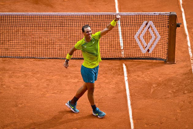 joie de Rafael Nadal (Esp) en fin de match CELEBRITIES : Roland Garros 2022 - Finale Simple Messieurs - 05 06 2022 JBAutissier Panoramic 