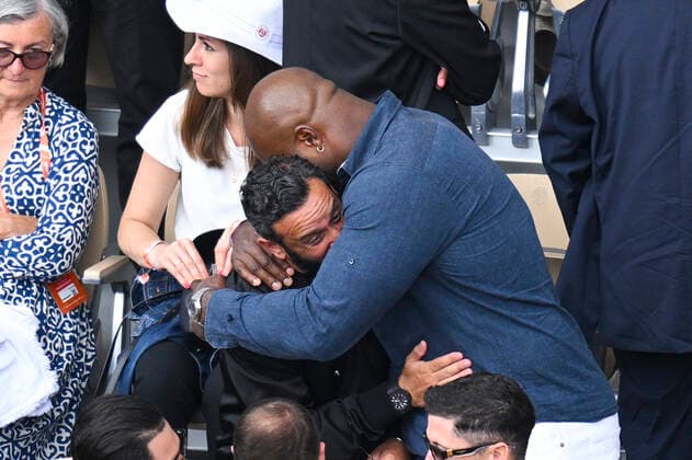Teddy Riner et Cyril Hanouna CELEBRITIES : Roland Garros 2022 - Finale Simple Messieurs - 05 06 2022 JBAutissier Panoramic 
