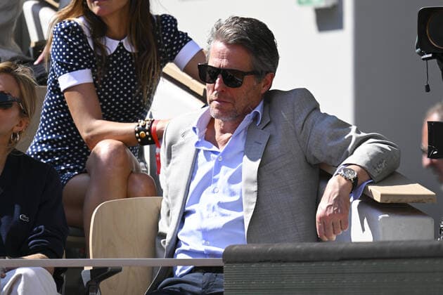 Hugh Grant CELEBRITIES : Roland Garros 2022 - Finale Simple Messieurs - 05 06 2022 JBAutissier Panoramic 