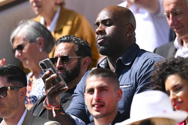 Teddy Riner et Cyril Hanouna CELEBRITIES : Roland Garros 2022 - Finale Simple Messieurs - 05 06 2022 JBAutissier Panoramic 